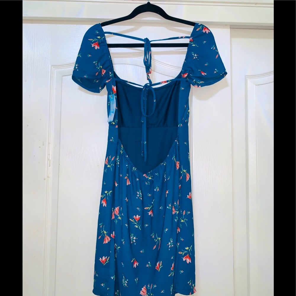 NWT~Backless Summer Teal/bluish floral print dress Size M